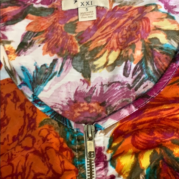 Floral forever 21 dress - Picture 3 of 6